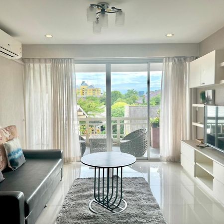 Baan Sabai Rama IV Apartment Bangkok Exteriör bild