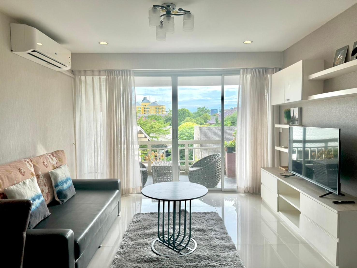 Baan Sabai Rama IV Apartment Bangkok Exteriör bild