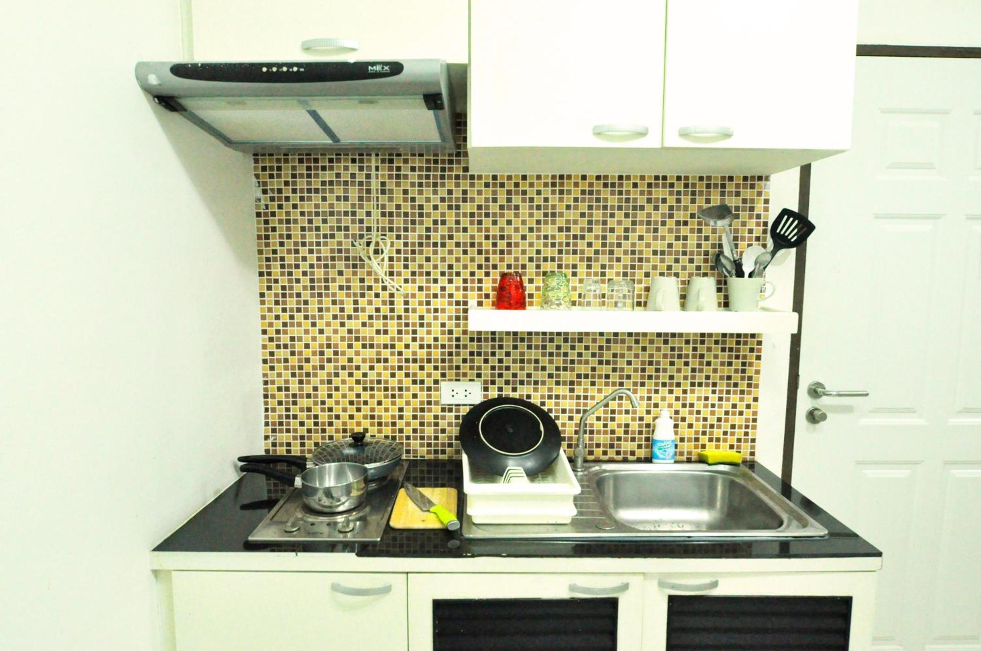Baan Sabai Rama IV Apartment Bangkok Exteriör bild