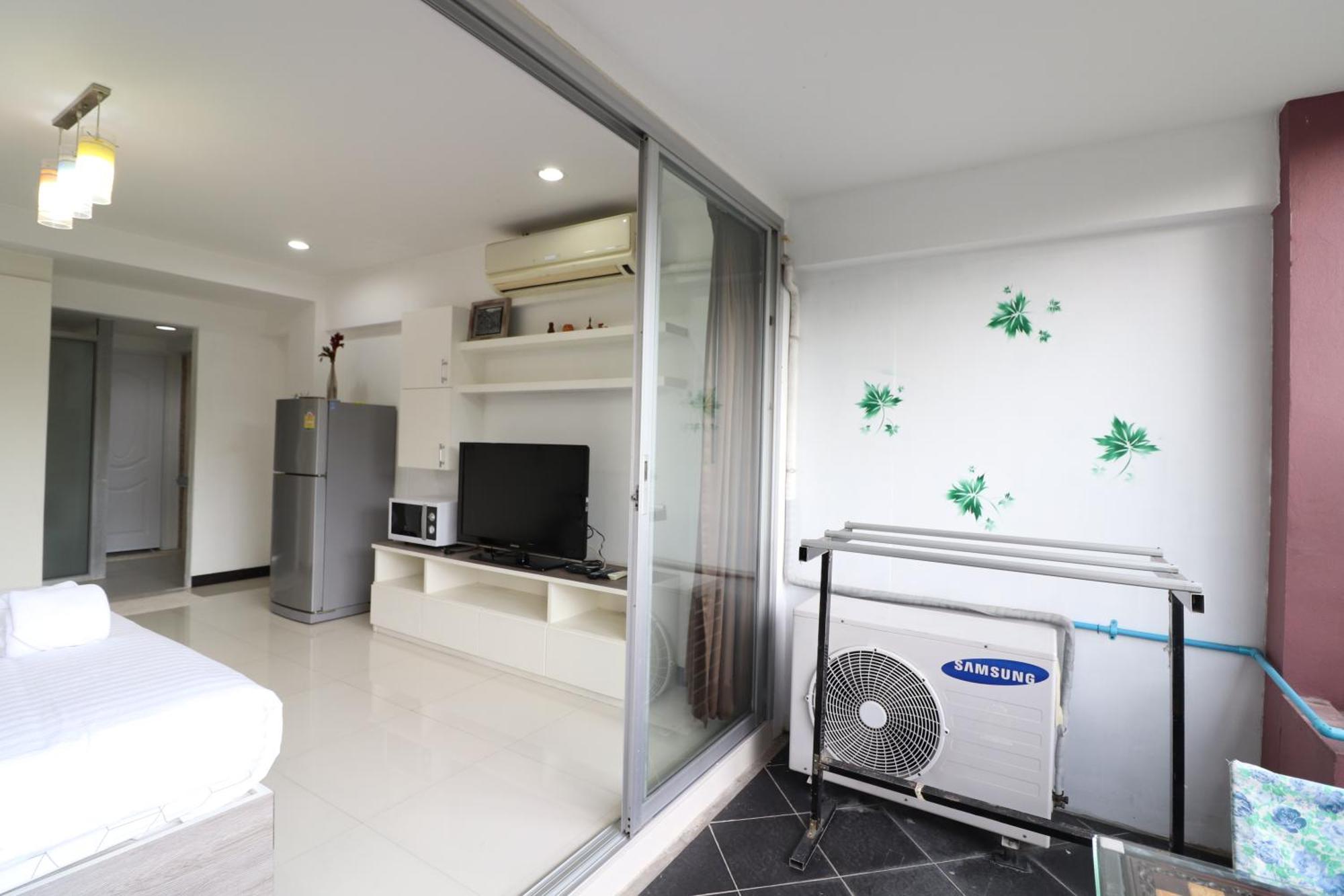Baan Sabai Rama IV Apartment Bangkok Exteriör bild