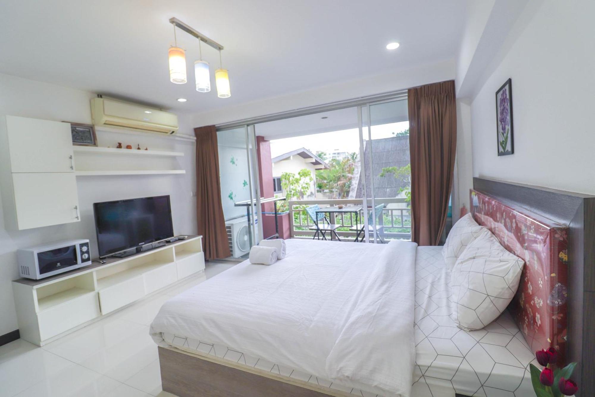 Baan Sabai Rama IV Apartment Bangkok Exteriör bild