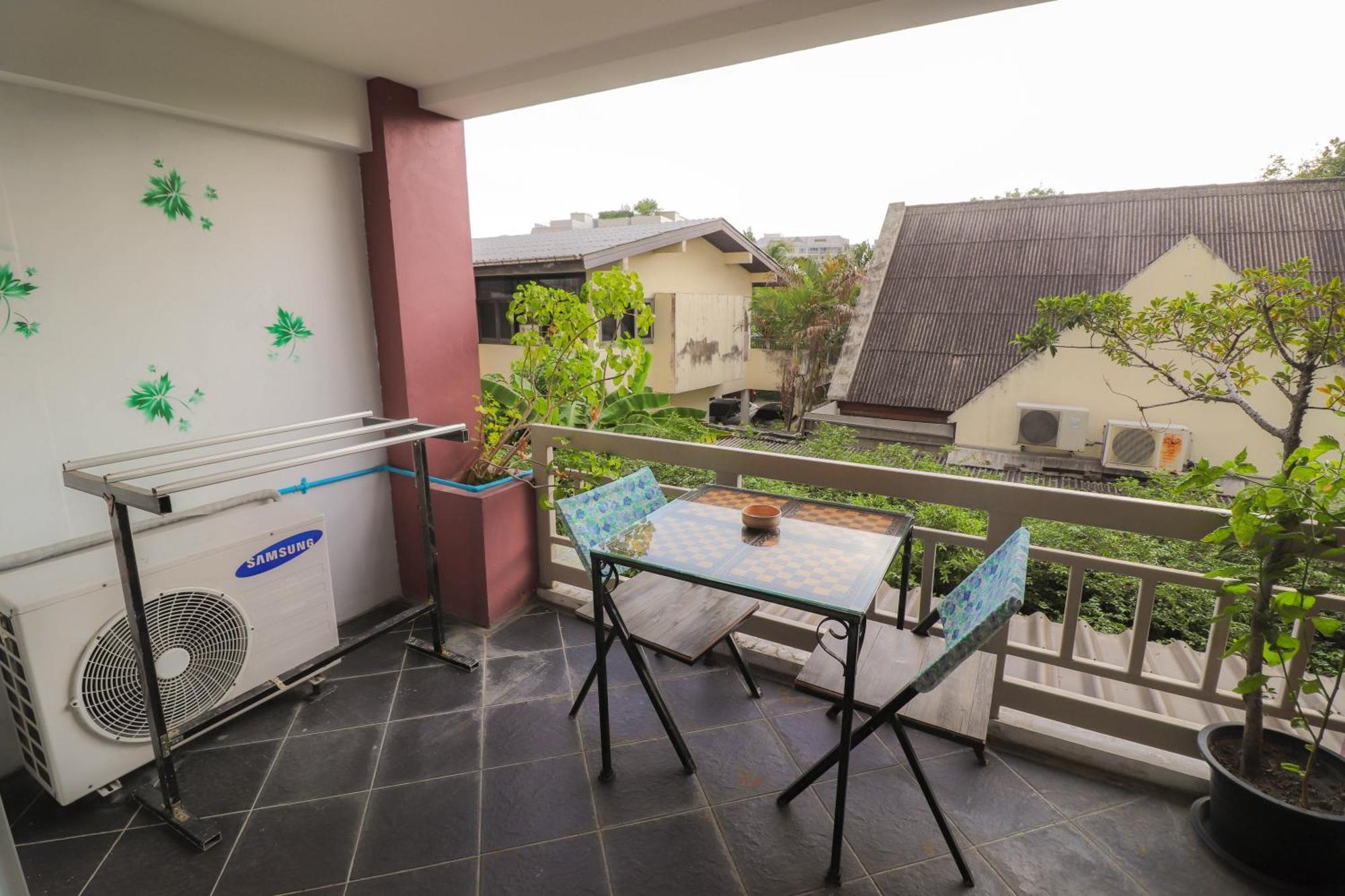 Baan Sabai Rama IV Apartment Bangkok Exteriör bild